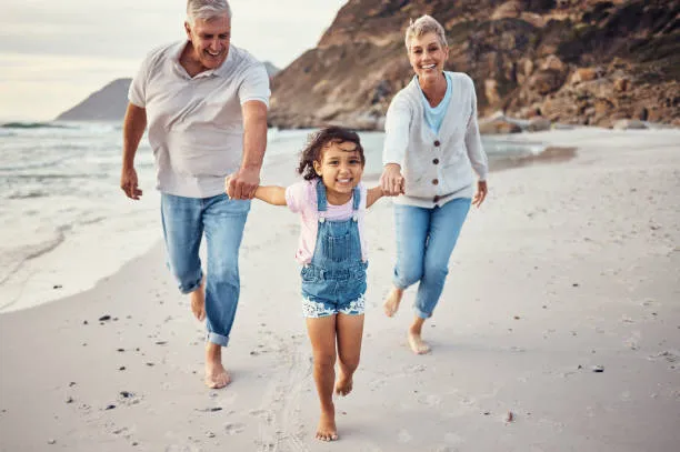 Mumbai Woman Takes Grandparents to the Beach for the First Time, Shares Their Emotional Reaction