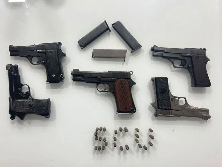 Bhubaneswar police seize six semi-automatic pistols, arrest local arms dealer.