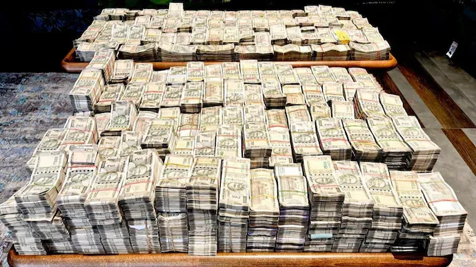 ED raids Ganjam BJD leader Hrushikesh Padhi’s residence, seizes large sums of cash.