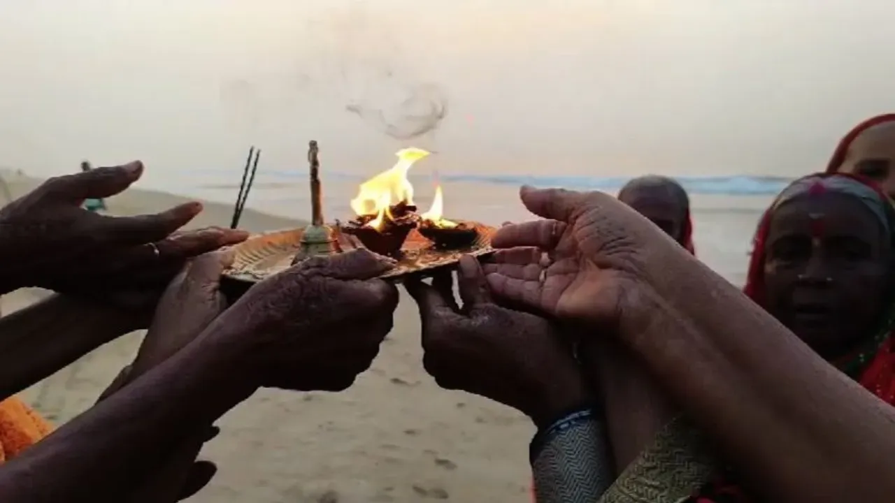 Samba Dashami observed across Odisha; thousands gather at Chandrabhaga for Surya Rath Yatra