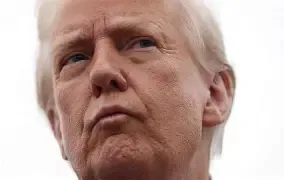 Trump’s ‘Big Aspirin’ Remark Sparks Debate: Why Aspirin Causes Bruising and When It’s Risky