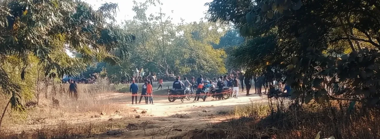 Shopkeeper found hanging in Patnagarh, family alleges murder