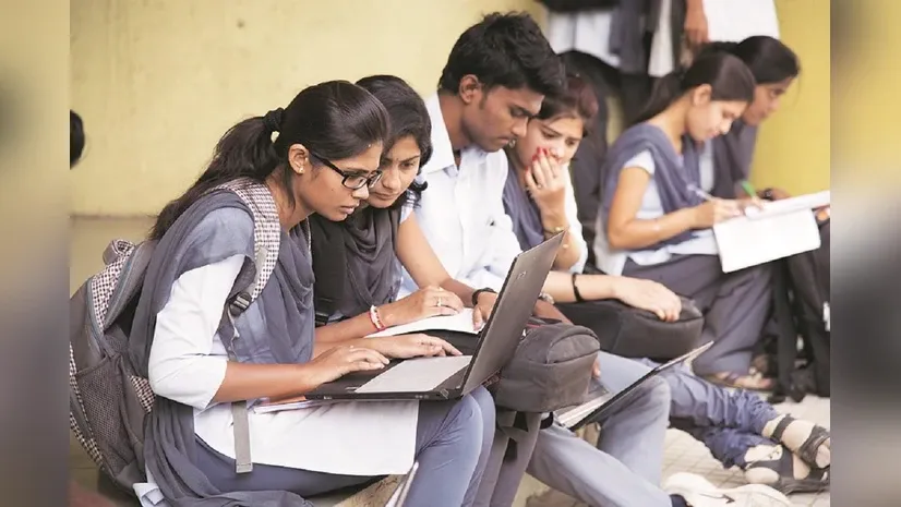 CBSE directs schools to use PM eVidya channel 15 for Classes 9–11 learning