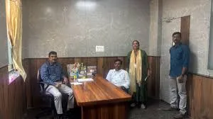 Chandru Lamani Arrested by Karnataka Lokayukta While Allegedly Accepting Rs 5 Lakh Bribe