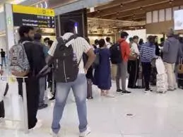 Gulf Airspace Shut After Iran–US–Israel Escalation, Thousands of Passengers Stranded