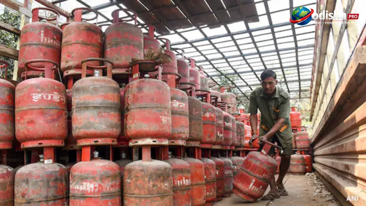 Commercial LPG Shortage Threatens Restaurant Closures in Mumbai and Bengaluru