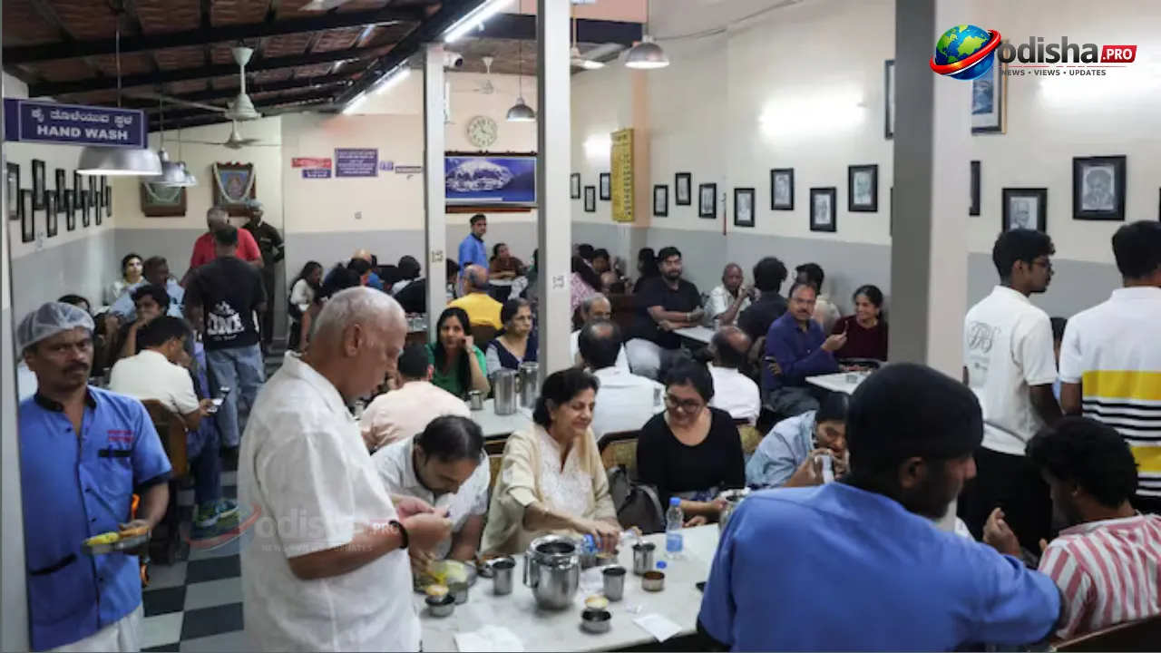 Iran Conflict Triggers LPG Crunch in India, Restaurants Across Cities Face Shutdown Risk