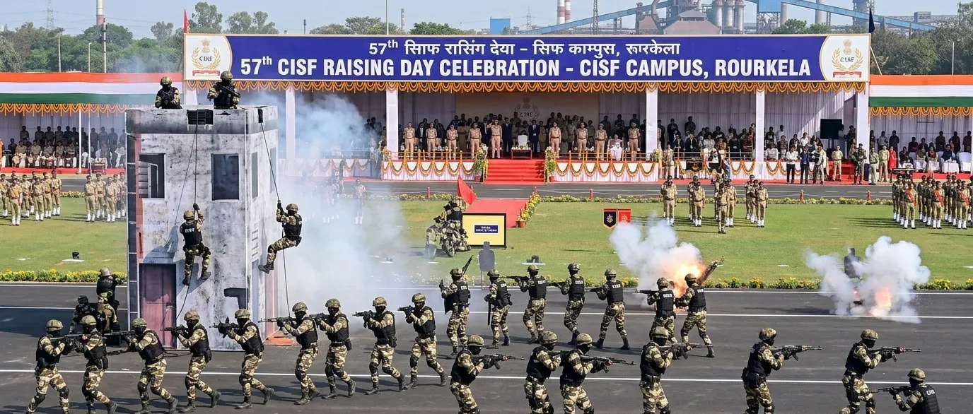 CISF Marks 57th Raising Day in Rourkela With Combat Drills and Dog Squad Demonstrations