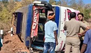 20 Injured as Jatra Troupe Bus Overturns in Deogarh