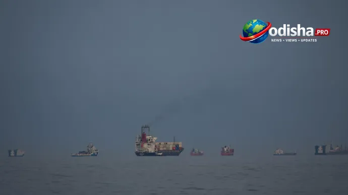 Hormuz ସଙ୍କଟରେ ଭାରତ ପାଇଁ ଆଶ୍ୱାସନ: ଦୁଇ LPG ଟ୍ୟାଙ୍କର ନୂତନ ରୁଟ୍ ଦ୍ୱାରା ସୁରକ୍ଷିତ ପାର୍