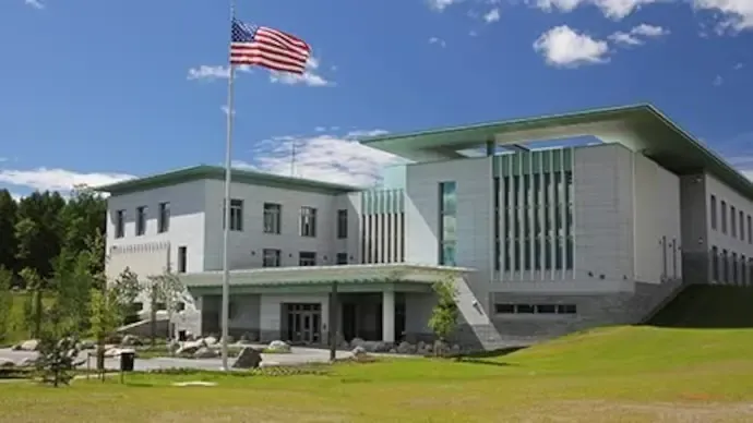 Explosion Near US Embassy in Oslo Causes Minor Damage, Investigation Underway