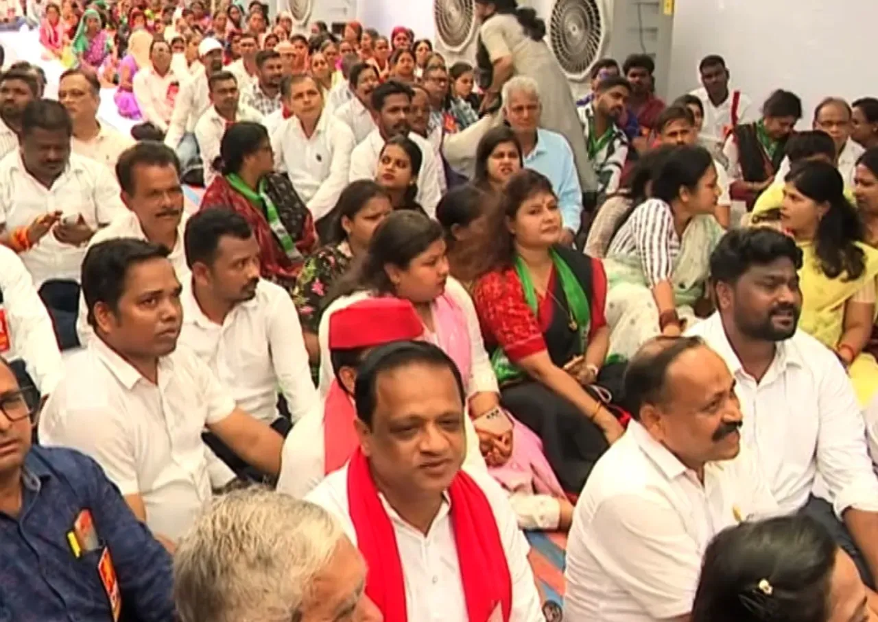 SCB ଆଗ୍ନିକାଣ୍ଡକୁ ନେଇ ଲୋଅର PMGରେ ବିରୋଧୀଙ୍କ ବିଶାଳ ପ୍ରତିବାଦ