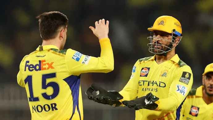 CSK vs KKR: ଧୋନିଙ୍କ ପରାମର୍ଶରେ ଚମକିଲେ ନୂର୍ ଆହମଦ, ଚେପକ୍‌ରେ KKRକୁ ହରାଇଲା CSK
