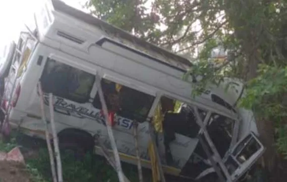 ବିବାହ ଉତ୍ସବରୁ ଫେରାବେଳେ ଦୁର୍ଘଟଣା: ବାଲେଶ୍ୱରରେ ୧ ମୃତ, ୧୫ ଆହତ