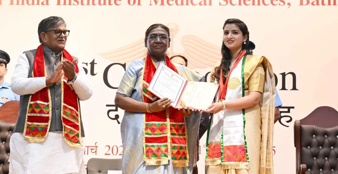 ଏଆଇ କେବେ ମାନବୀୟ ସମ୍ବେଦନାକୁ ବଦଳାଇପାରିବ ନାହିଁ: ଏମ୍ସ ନାଗପୁର ଦୀକ୍ଷାନ୍ତ ସମାରୋହରେ ରାଷ୍ଟ୍ରପତି ଦ୍ରୌପଦୀ ମୁର୍ମୁ