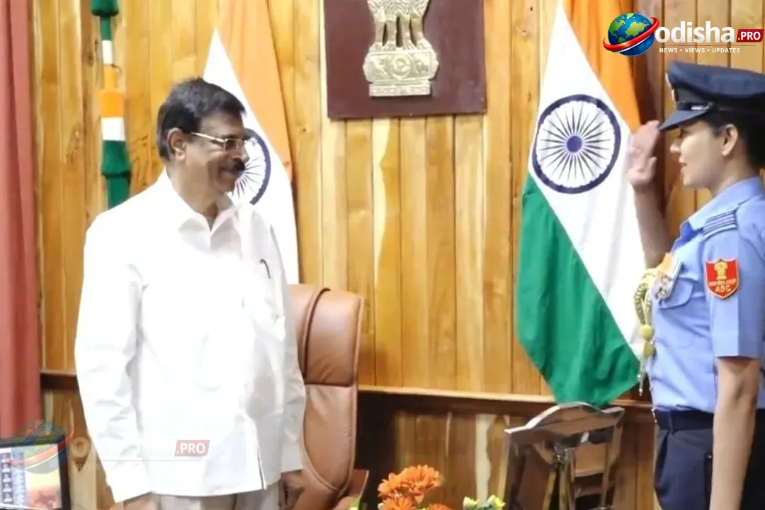 ଗଞ୍ଜାମରୁ ରାଜଭବନ ପର୍ଯ୍ୟନ୍ତ: ସ୍କ୍ୱାଡ୍ରନ୍ ଲିଡର୍ ମନିଷା ପାଢ଼ିଙ୍କ ଐତିହାସିକ ଯାତ୍ରା