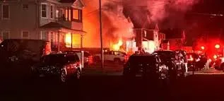 ଲକ୍ନୌରେ ଭୟାବହ ଅଗ୍ନିକାଣ୍ଡ: ୨୮୦ ଝୁପଡ଼ି ଭସ୍ମୀଭୂତ, ୧୦୦୦ରୁ ଅଧିକ ଲୋକ ଘରହୀନ