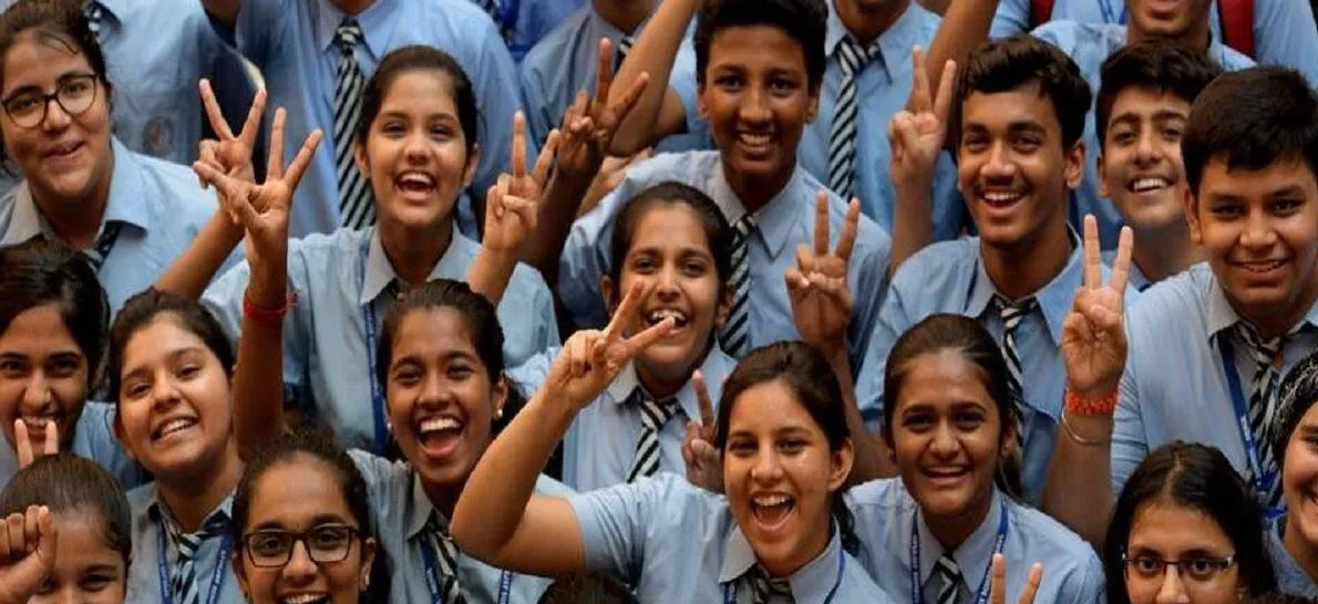 ବୋର୍ଡ ପରୀକ୍ଷାରେ ଝଲକିଲେ ଓଡ଼ିଶାର ଦୁଇ ଛାତ୍ରଛାତ୍ରୀ: ଦିବ୍ୟାଙ୍କା ରାଉଲ୍ ୯୮% ଓ ଅଂଶୁମାନ ପାଣ୍ଡା ୯୯.୨% ଆଣିଲେ ଶ୍ରେଷ୍ଠ ସଫଳତା