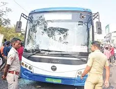 କଟକରେ ପୁଣି ‘ଆମ ବସ୍’ ଦୁର୍ଘଟଣା, ଦୁଇ ଗୁରୁତର