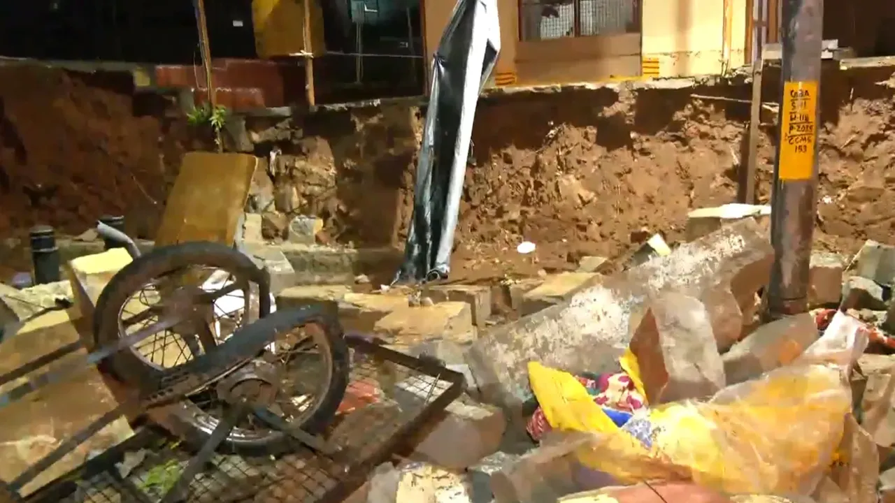 ବେଙ୍ଗାଲୁରୁରେ ଭାରି ବର୍ଷାର ତାଣ୍ଡବ; ଦେଵାଳ ଧସିବା ଓ ବିଦ୍ୟୁତ୍ ଘାତରେ ୯ ମୃତ, ତଦନ୍ତ ଆରମ୍ଭ