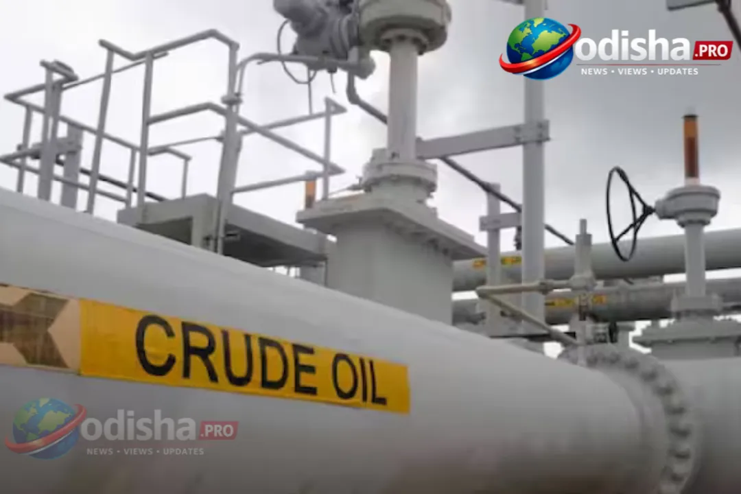 Strait of Hormuz ପୁନି ବନ୍ଦ, crude oil $100 ନିକଟରେ: ଦୁର୍ବଳ ceasefire ବଜାରକୁ ହଲାଇଦେଲା