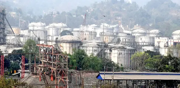 କତାରର LNG ଢାଞ୍ଚା ଉପରେ ଆକ୍ରମଣ: ବିଶ୍ୱ ଶକ୍ତି ବଜାରରେ ଆତଙ୍କ, ଭାରତ ଉପରେ ପଡ଼ିପାରେ ପ୍ରଭାବ