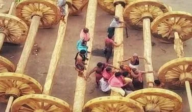 ରଥଯାତ୍ରା ୨୦୨୬: ଶେଷ ପର୍ଯ୍ୟାୟରେ ରଥ ନିର୍ମାଣ କାମ, ଦିନରାତି ପରିଶ୍ରମ କରୁଛନ୍ତି ମହାରଣା ସେବକ