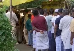 ପଶ୍ଚିମବଙ୍ଗର ୧୫ଟି ବୁଥ୍‌ରେ ପୁନଃ ମତଦାନ ଆରମ୍ଭ, ସନ୍ଧ୍ୟା ୬ଟା ପର୍ଯ୍ୟନ୍ତ ଭୋଟିଂ ଜାରି