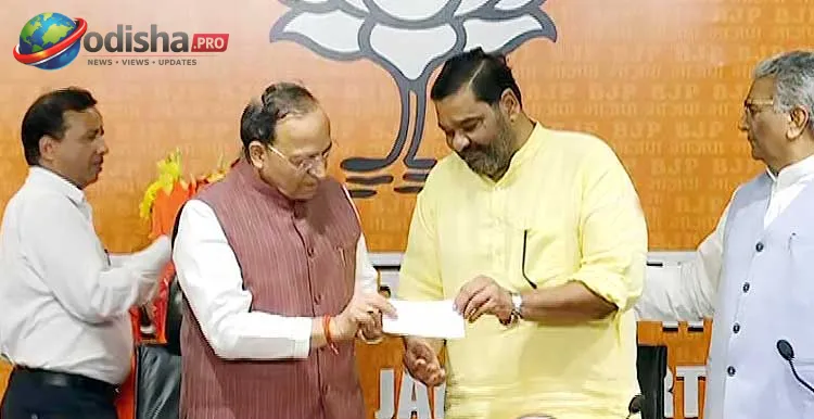 BJD ସହ ସମ୍ପର୍କ ଛିନ୍ନର ପରଦିନ BJPରେ ଯୋଗ ଦେଲେ ଦେବାଶିଷ ସାମନ୍ତରାୟ