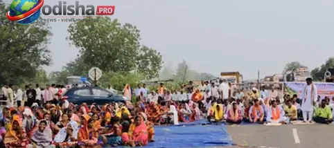 ଅନୁଗୁଳରେ ପ୍ରସ୍ତାବିତ ମେଡିକାଲ ବର୍ଜ୍ୟବସ୍ତୁ ପ୍ଲାଣ୍ଟକୁ ବିରୋଧ; NH-149 ଅବରୋଧ କରି ୧୨ ଘଣ୍ଟିଆ ଆନ୍ଦୋଳନ