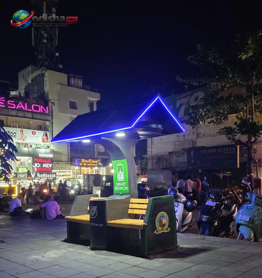 ଭୁବନେଶ୍ୱରରେ ବିଏମ୍‌ସିର ସୌରଶକ୍ତିଚାଳିତ ସ୍ମାର୍ଟ ବେଞ୍ଚ୍‌, ସବୁଜ ସହର ଗଠନ ଦିଗରେ ବଡ଼ ପଦକ୍ଷେପ