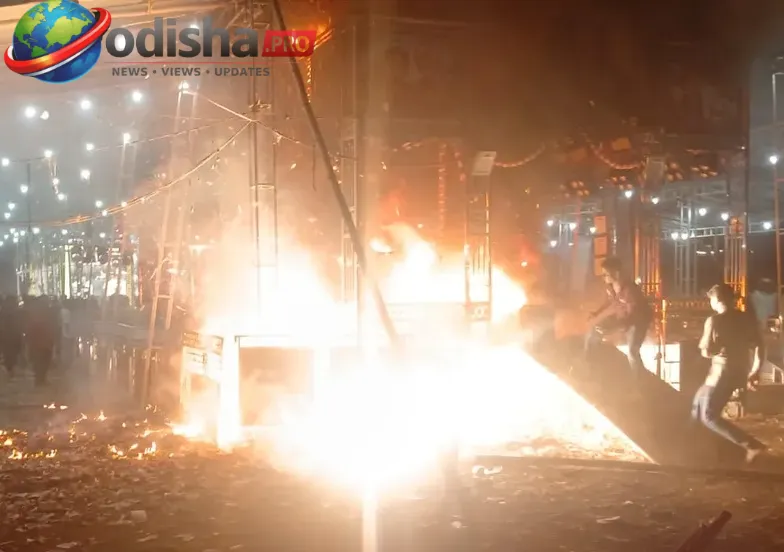 ବ୍ରହ୍ମପୁରରେ ରାମାୟଣ ଯାତ୍ରା ମଞ୍ଚରେ ଅଗ୍ନିକାଣ୍ଡ, ଅଳ୍ପକେ ବର୍ତ୍ତିଲା ବଡ଼ ଦୁର୍ଘଟଣା