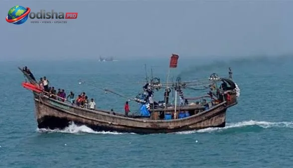 ବଙ୍ଗୋପସାଗରରେ ଟ୍ରଲର୍ ଦୁର୍ଘଟଣା: ୯ ମତ୍ସ୍ୟଜୀବୀଙ୍କ ମୃତଦେହ ଉଦ୍ଧାର, ଏବେ ବି ୭ ନିଖୋଜ