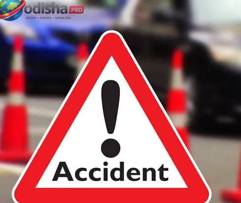 ଭୁବନେଶ୍ୱରରେ ପୁଣି ହିଟ୍ ଆଣ୍ଡ ରନ୍ ଦୁର୍ଘଟଣା: ଖଣ୍ଡଗିରି ଓଭରବ୍ରିଜ୍‌ରେ ଦୁଇ ବାଇକ୍ ଆରୋହୀଙ୍କ ମୃତ୍ୟୁ, ଫେରାର ଅଜଣା ଗାଡ଼ିକୁ ଖୋଜୁଛି ପୋଲିସ