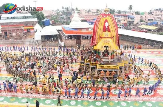 ପ୍ରବଳ ବର୍ଷାରେ ବି ଭକ୍ତିର ଉତ୍ସାହ ଅଟୁଟ: ‘ଜୟ ଜଗନ୍ନାଥ’ ଧ୍ୱନିରେ କମ୍ପିଲା ପୁରୀ ବଡ଼ଦାଣ୍ଡ