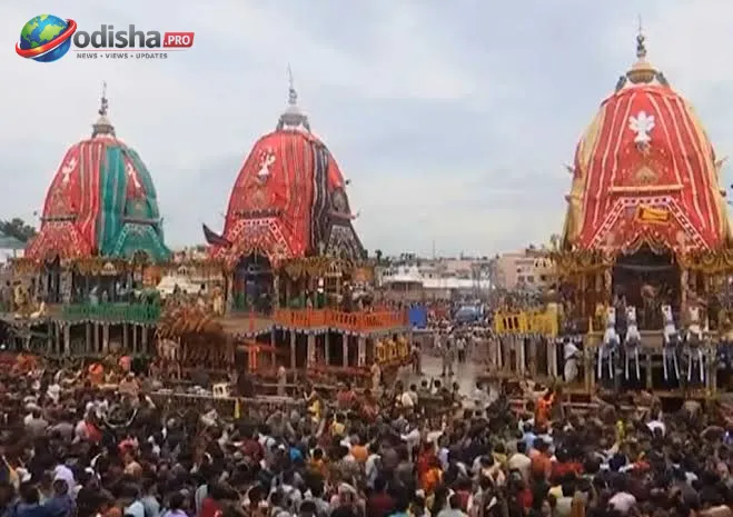 ରଥଯାତ୍ରାର ଅଦୃଶ୍ୟ ନାୟକ ପୁରୀର ପ୍ରାଚୀନ ମଠ: ପରମ୍ପରା ଓ ସେବାରେ ଜୀବନ୍ତ ଜଗନ୍ନାଥ ସଂସ୍କୃତି