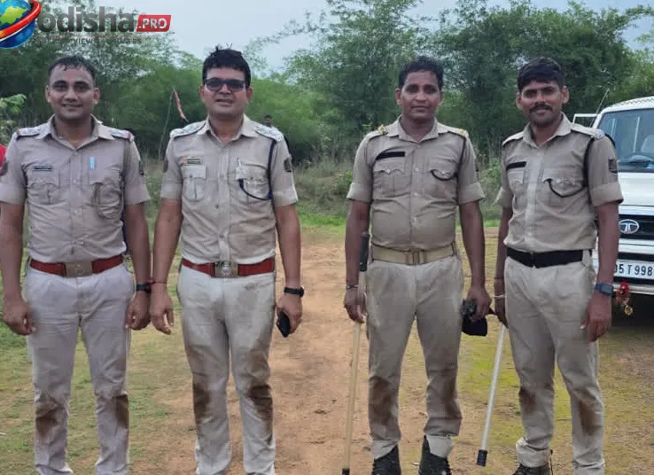 ଖୋର୍ଦ୍ଧା ଜଙ୍ଗଲରେ ମହିଳାଙ୍କୁ ଦୁଷ୍କର୍ମ ଉଦ୍ୟମ; ୫୦ ପୁଲିସ କର୍ମଚାରୀ ଓ ଡ୍ରୋନ୍ ସହାୟତାରେ ଉଦ୍ଧାର, ଅଭିଯୁକ୍ତ ଗିରଫ