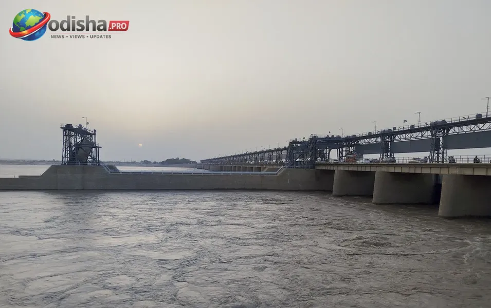 ସିନ୍ଧୁ ଜଳ ଚୁକ୍ତିନାମାକୁ ନେଇ ଭାରତର କଠୋର ଆଭିମୁଖ୍ୟ; ପାକିସ୍ତାନର ପୁଣି ଯୁଦ୍ଧ ଧମକ
