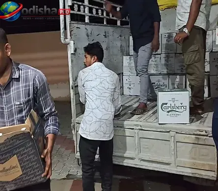 ବୌଦ୍ଧରେ ୮.୯୫ ଲକ୍ଷ ଟଙ୍କାର ବିଦେଶୀ ମଦ ଓ ବିୟର ଜବତ, ଡ୍ରାଇଭର ଅଟକ