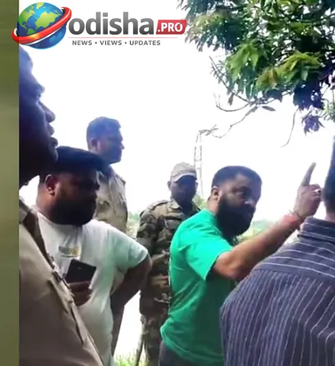 ଭଦ୍ରକ ସବ୍-କଲେକ୍ଟରଙ୍କ FIR: ପୌରାଧ୍ୟକ୍ଷାଙ୍କ ସ୍ୱାମୀଙ୍କ ବିରୋଧରେ ଅତିକ୍ରମଣ ଉଚ୍ଛେଦ ବେଳେ ଧମକ ଅଭିଯୋଗ